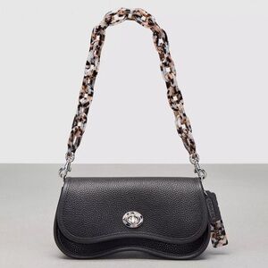 Coachtopia Wavy Dinky Bag In Black Pebbled Leather CK113